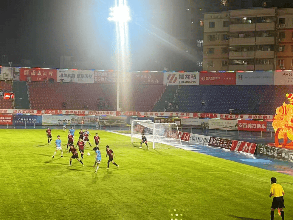 佛山福彩亮相“西甲”绿茵场，公益理念与足球热情共燃