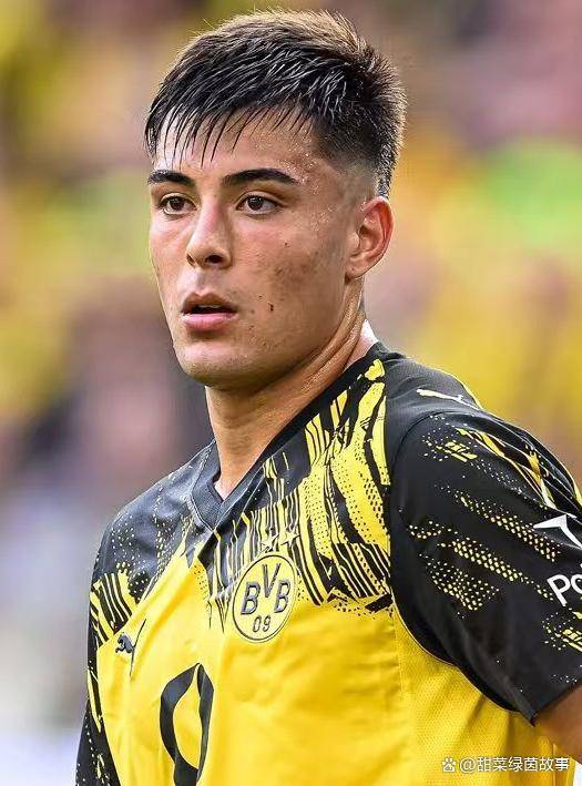 切尔西转会动态：多特蒙德发布感伤视频，安塞尔米诺在重返斯坦福桥前道别